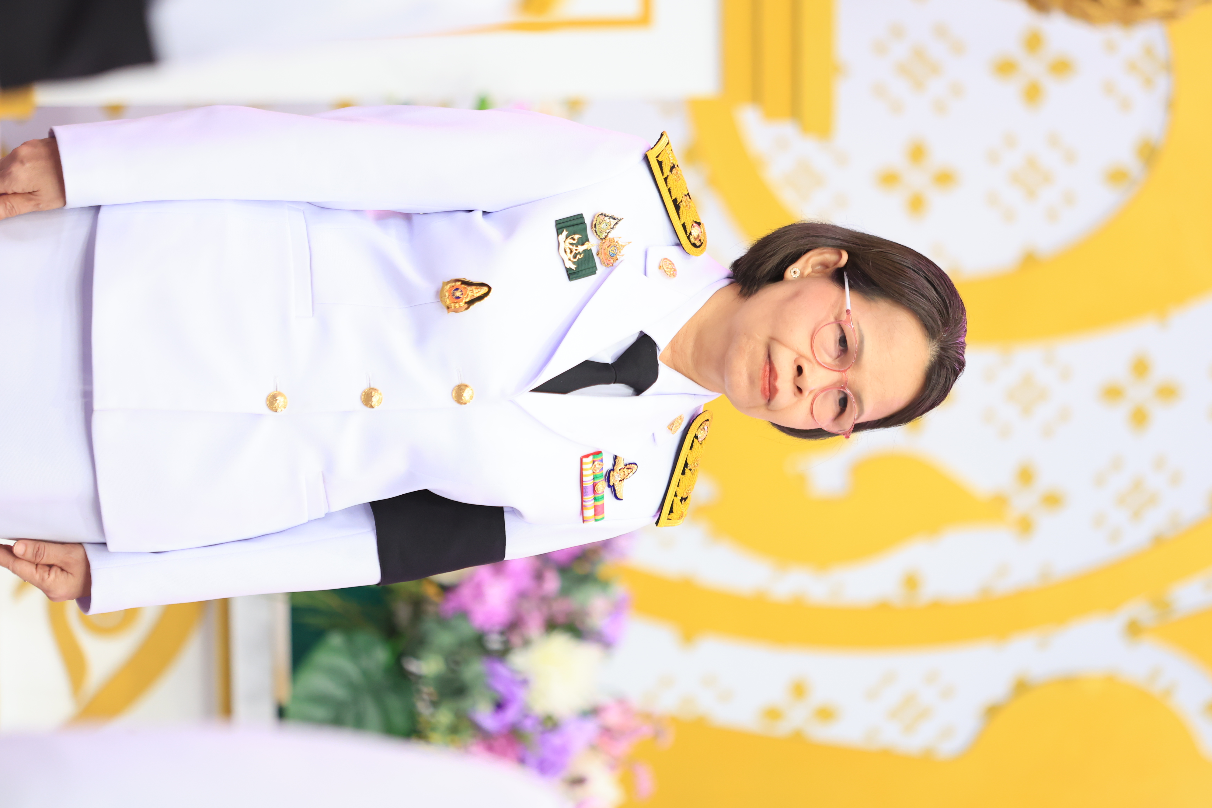 title - คณะผู้บริหาร ส.ป.ก. บันทึกเทปถวายพระพรชัยมงคล สมเด็จพระนางเจ้าสุทิดา พัชรสุธาพิมลลักษณ พระบรมราชินี เนื่องในโอกาสวันเฉลิมพระชนมพรรษา 48 พรรษา